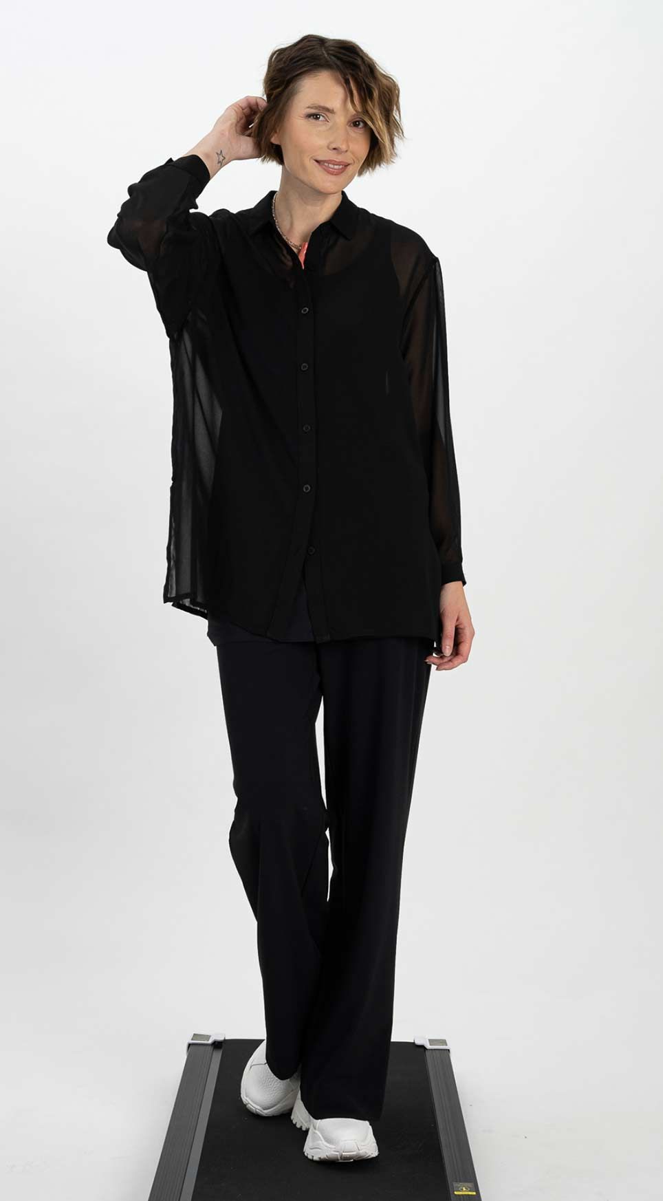 Shirt 25138 schwarz Hose 25016 beige schwarz