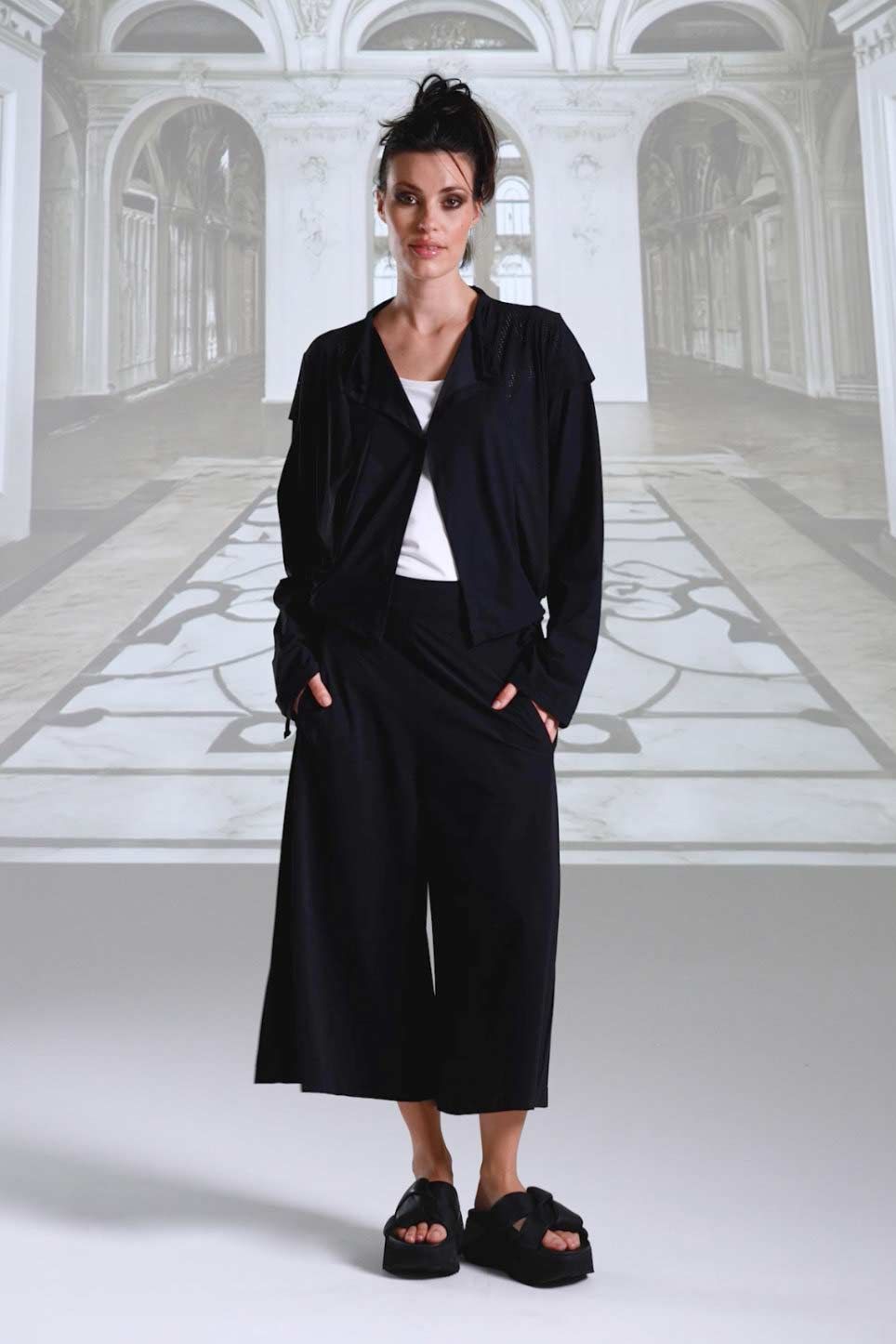 Hose 26021 sabbia weiß navy schwarz Jacke 26028 schwarz top 1001 sabbia weiß navy schwarz